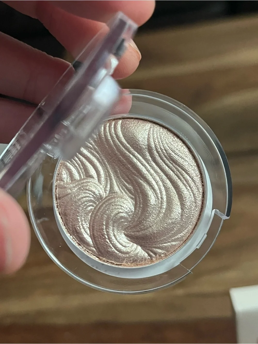 TWO RealHer Pure Resolve Highlighter - Champagne Glow